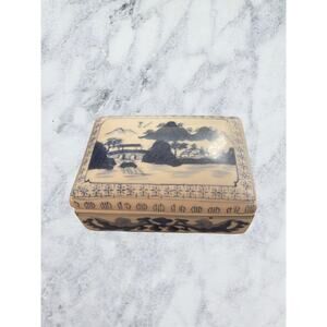 Charming Vintage Porcelain Chinese Blue & White Lidded Trinket Box 5" x 3.5"